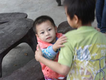 Children in Bo De Pagoda