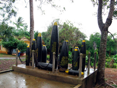 Vinh Moc Pumps displayed