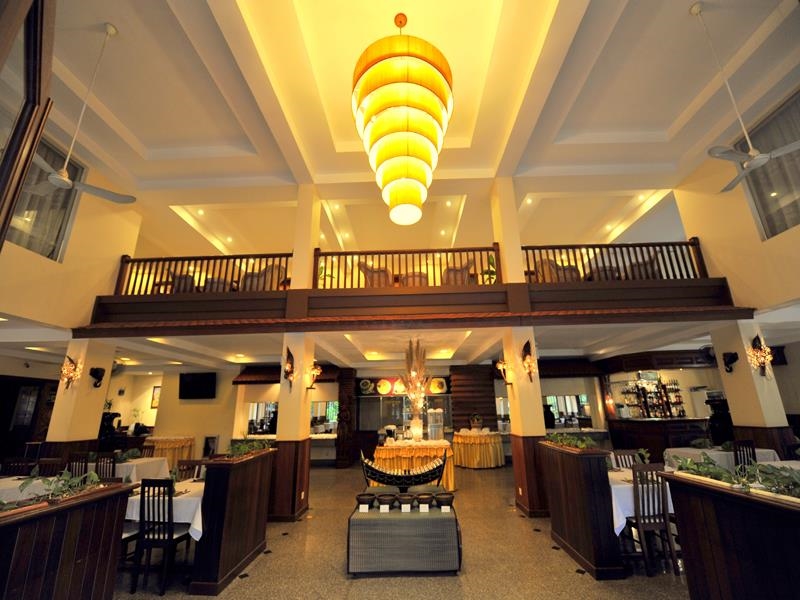 Picture of City River Hotel