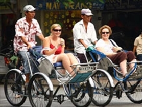 Riding a cyclo named one of 40 top tourist experiences in Vietnam