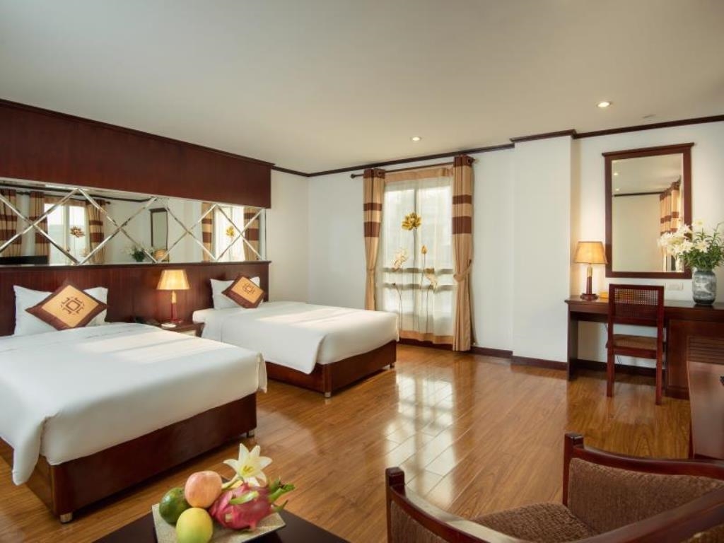 Picture of May De Ville Hotel